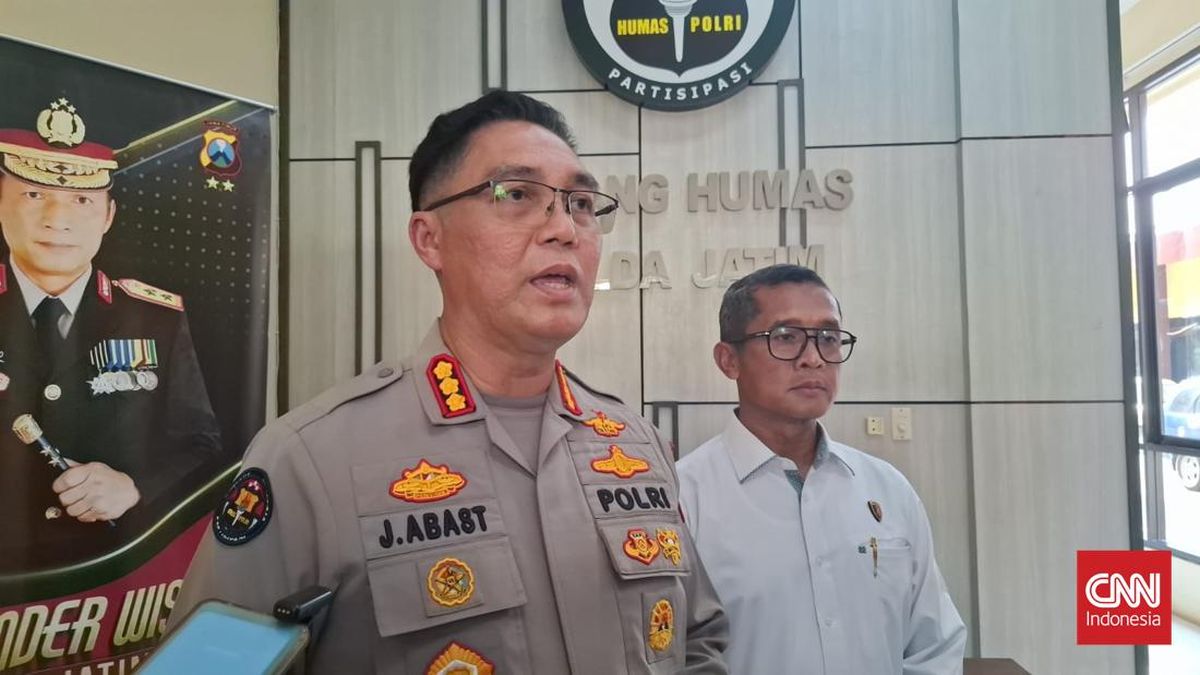 Polda Jatim Sita Buku Aktivis Paul Saat Penangkapan di Jogja