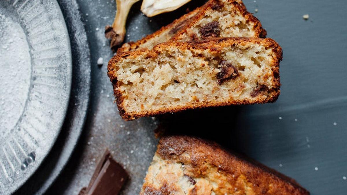 Resep Bolu Pisang Kukus Lembut Takaran Sendok Praktis dan Tanpa Gagal