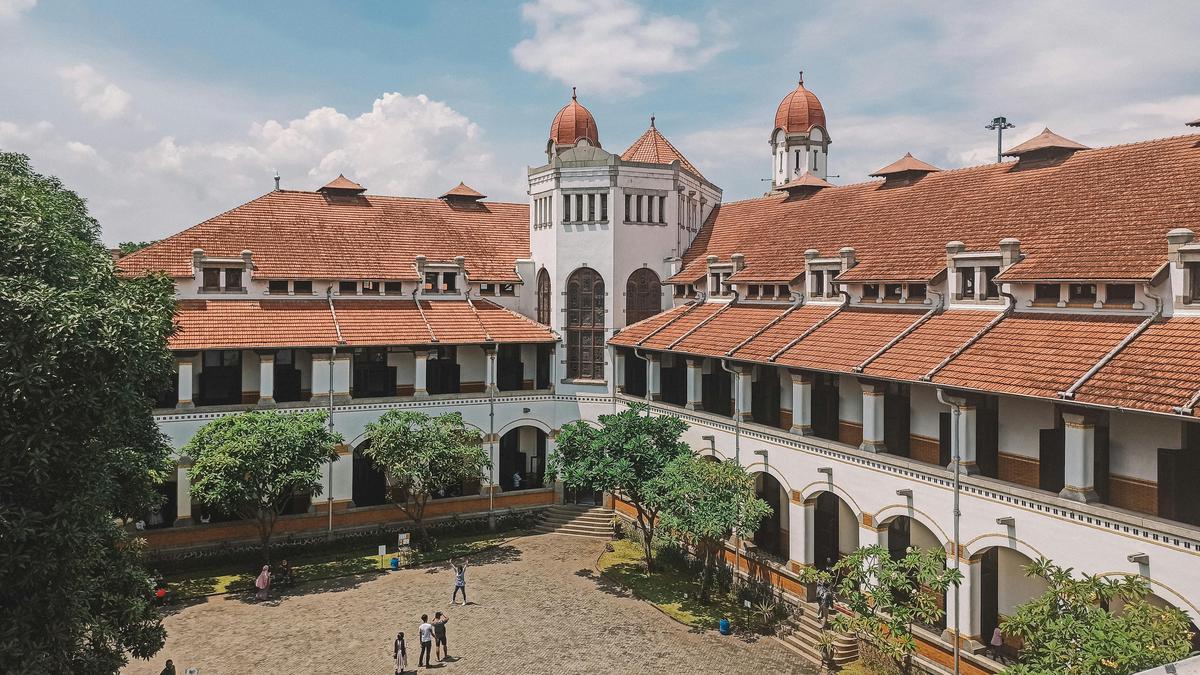 15 Tempat Makan Enak di Pasar Semawis Semarang yang Wajib Dikunjungi