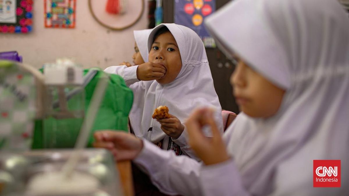 Target Perpres Tata Kelola MBG Selesai Pekan Depan Menurut Mensesneg