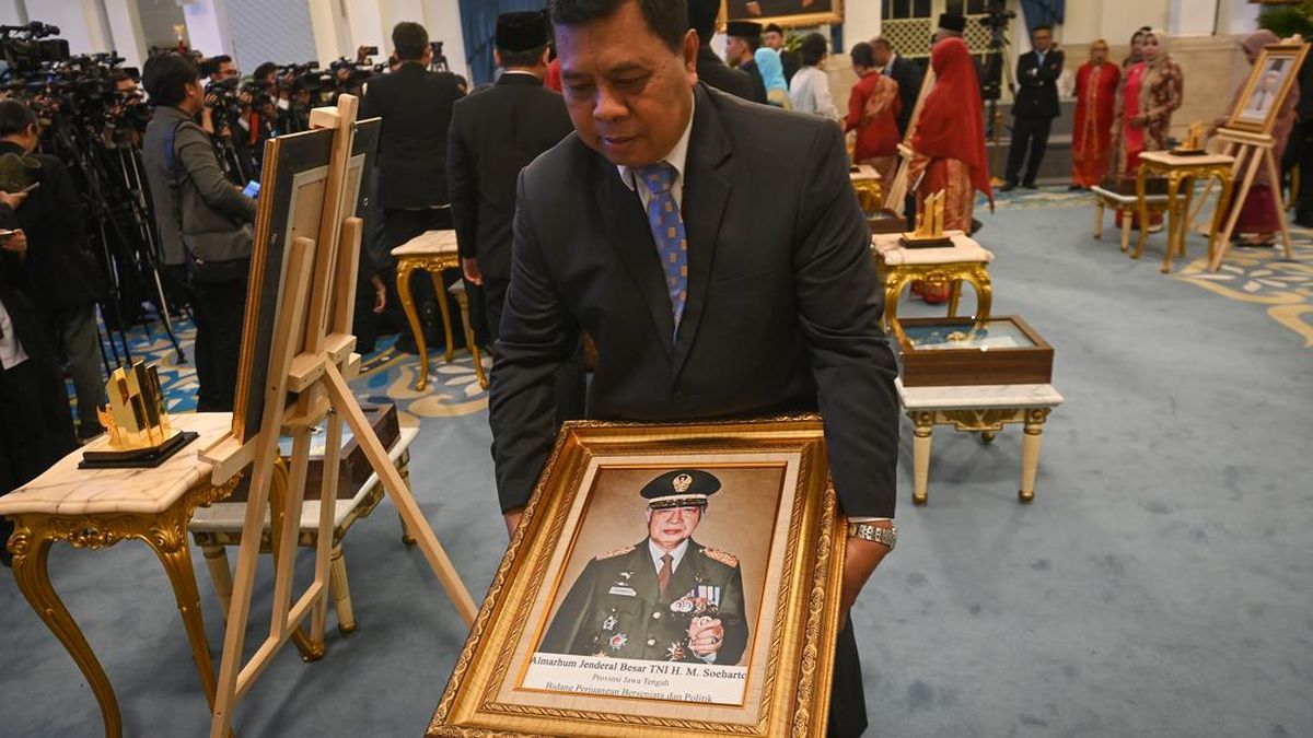 Gelar Pahlawan bagi Soeharto dan Marsinah