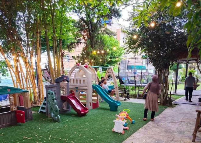 28 Rekomendasi Tempat Makan Siang di Bandung Ramah Anak dengan Playground untuk Keluarga