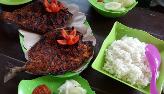10 Rekomendasi Tempat Makan Ikan Bakar di Banyuwangi untuk Makan Keluarga