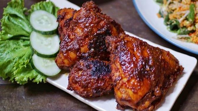 10 Tempat Makan Ayam Bakar Terbaik di Yogyakarta untuk Wisata Kuliner Keluarga 2025