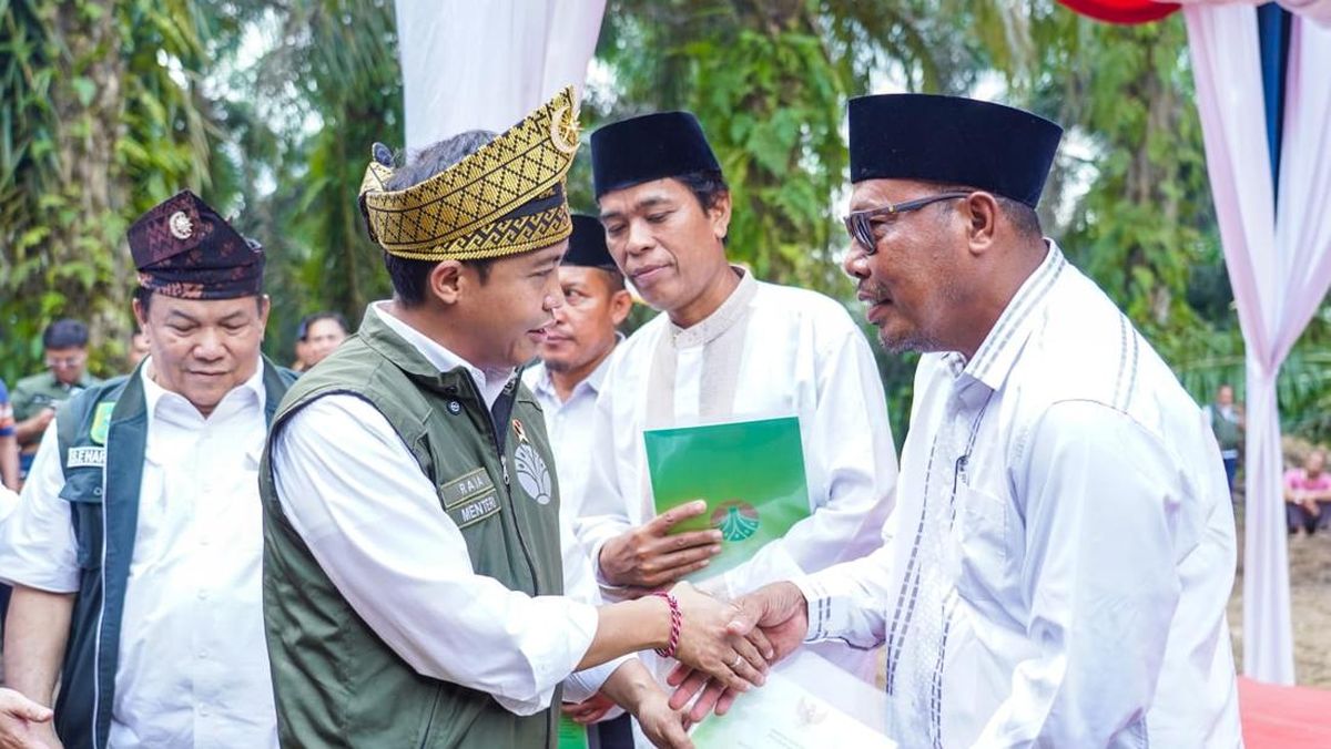 228 Keluarga Dipindahkan dari Kawasan Taman Nasional Tesso Nilo Riau