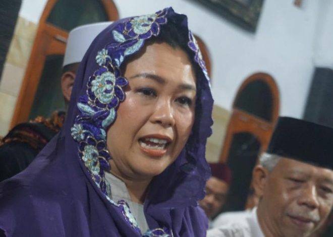 Luhut Ditolak Yenny Wahid untuk Mengelola Tambang oleh Ormas