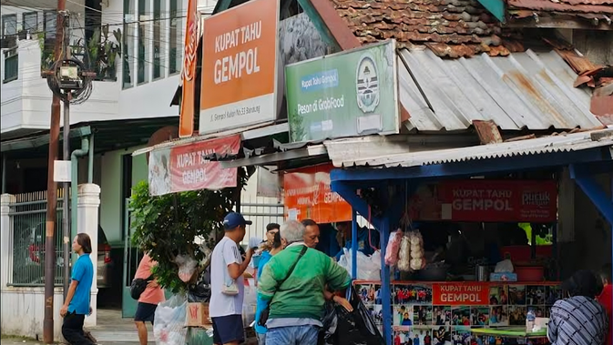 1 Hari di Bandung, 10 Kuliner Khas Wajib Dicoba dan Rute Efisien untuk Dikunjungi