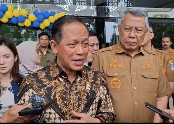 Menteri LH Duga Longsor Cisarua Akibat Alih Fungsi Lahan Pertanian