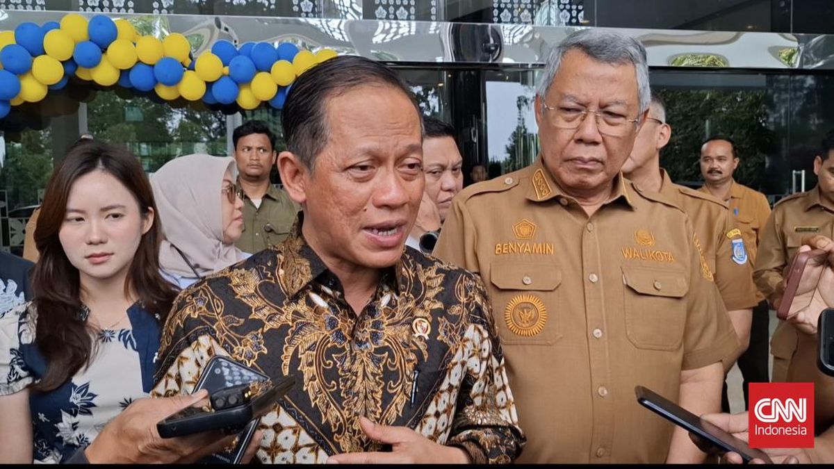 Menteri LH Duga Longsor Cisarua Akibat Alih Fungsi Lahan Pertanian