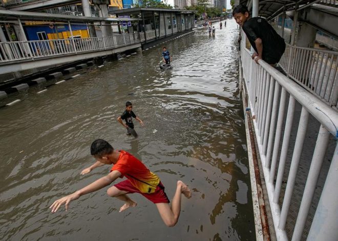 37 RT dan 12 Jalan Masih Terendam Air